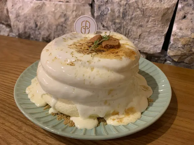 淋了滿瀉的卡士達醬