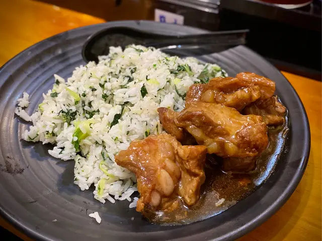 黑糖黑醋排骨菜飯