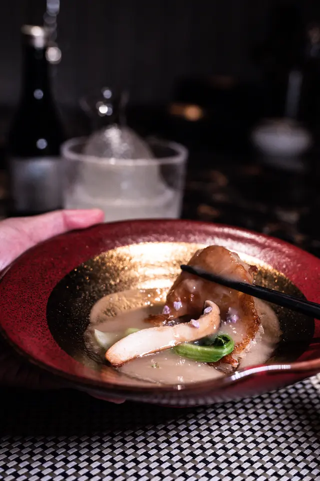 鐵板燒魚翅配高雞湯