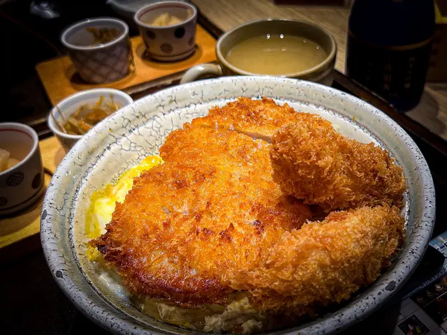 豪華吉列滑蛋丼