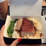 真未食過咁瘦，又乾嘅叉燒飯，仲要話自己係而家「梅頭叉燒」！$50都比多佢，仲要$60幾蚊，份量又少，女仔可能ok，但男人一定唔夠食。成日經過，心思思想試吓，今次第一次幫襯就咁，試一次就已經死心，又貴，又唔係好食，以後唔會再幫襯！👎🏼