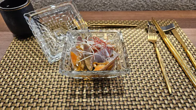 一品貝料理 (鮮酒煮蜆)