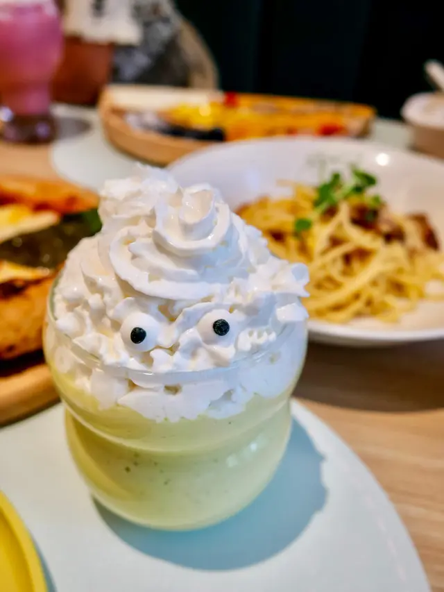 Avocado Monster牛油果芒果青瓜香蕉果昔