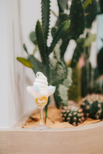 北海道8.0牛奶軟雪糕配自製棉花糖及啫喱