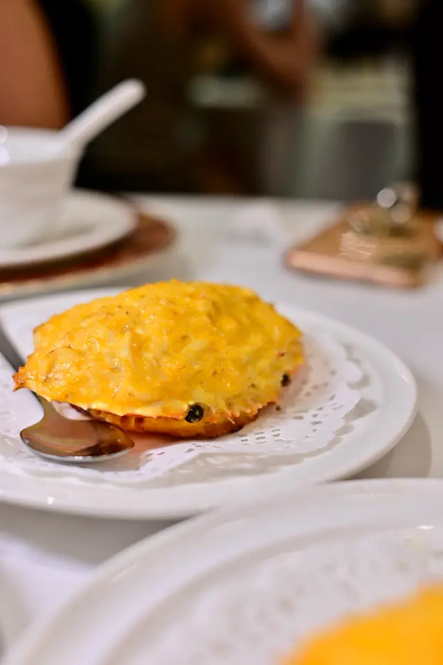 阿翁官燕焗蟹蓋