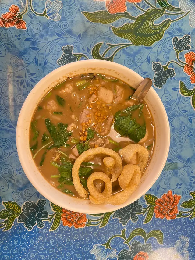 昭拍耶船河午餐