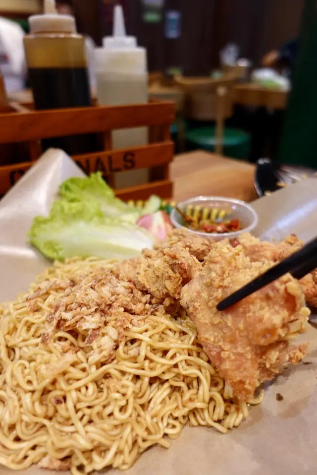 炸碎雞撈麵