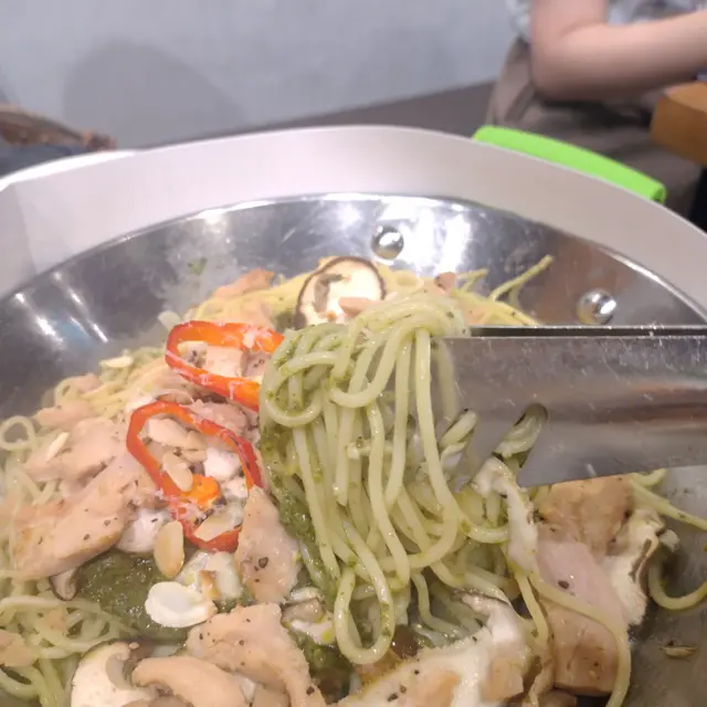 羅勒燻雞烤麵