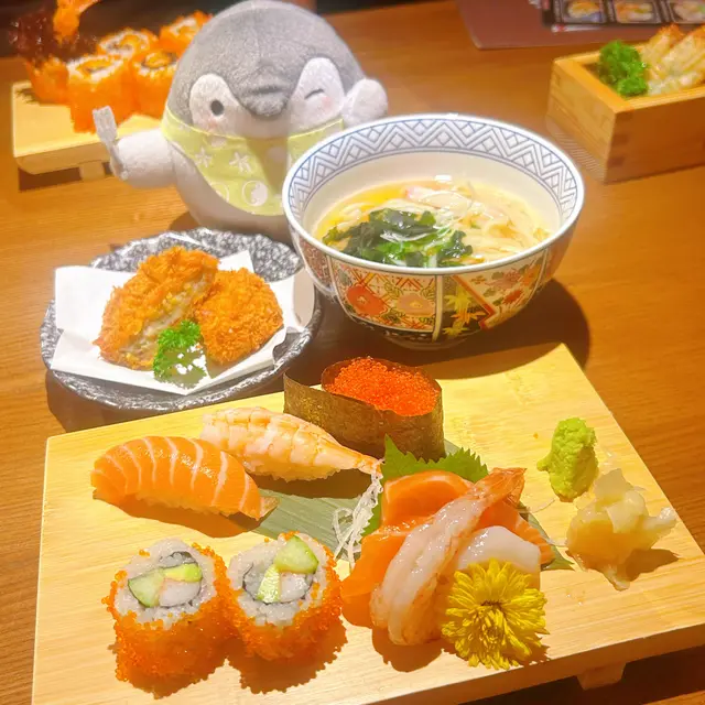 刺身壽司盛配細稻庭烏冬、牛肉薯餅