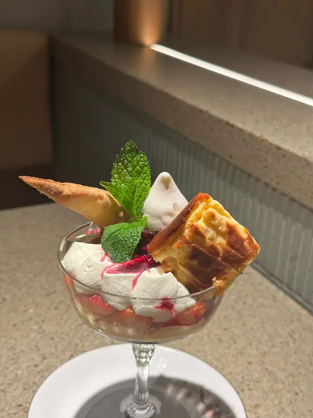 芝士蛋糕雜莓芭菲