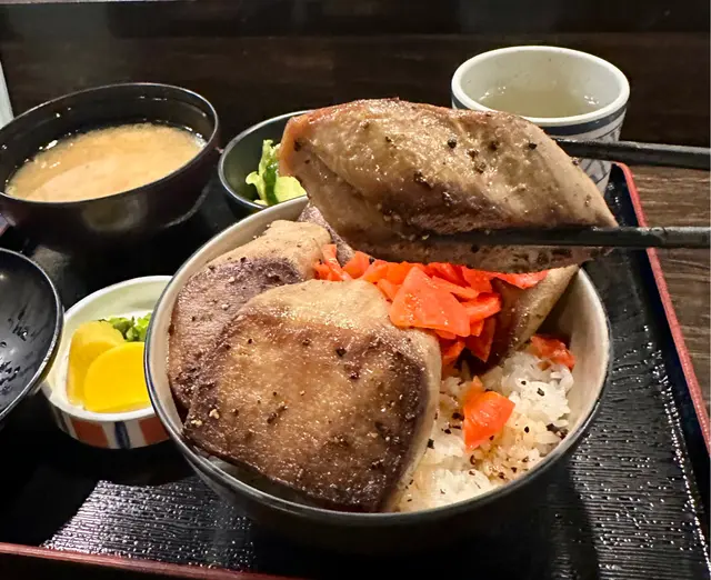 厚燒牛舌飯
