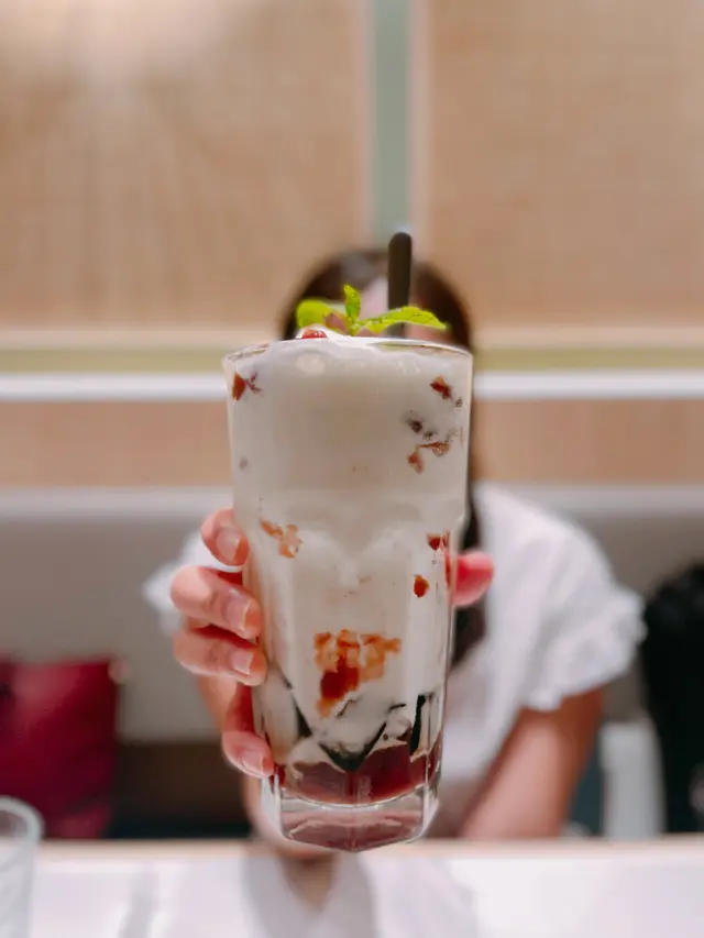 椰子沙冰涼粉及日本紅豆