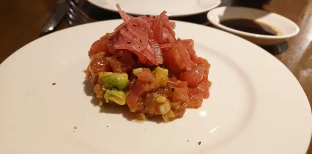 吞拿魚牛油果他他