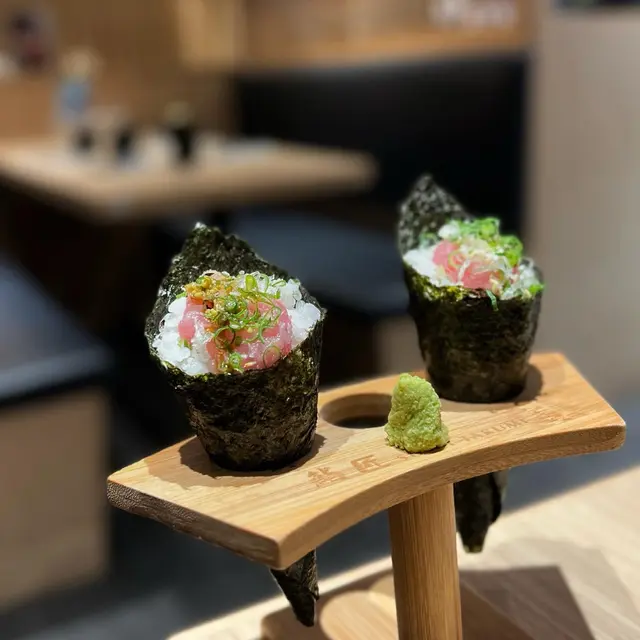 蔥花吞拿魚蓉手卷