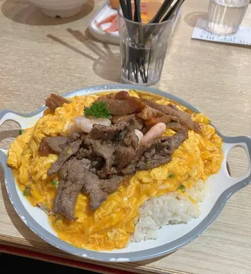 3.6牛乳滑蛋三寶飯