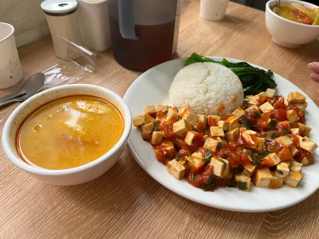 九層塔番茄豆腐