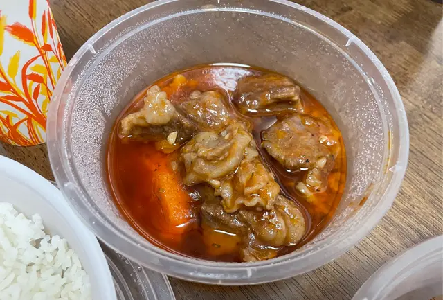 牛腩肉香味濃,肉質夠淋,送飯一流,份量足夠