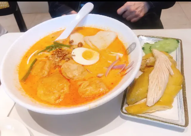 無骨海南雞喇沙米線