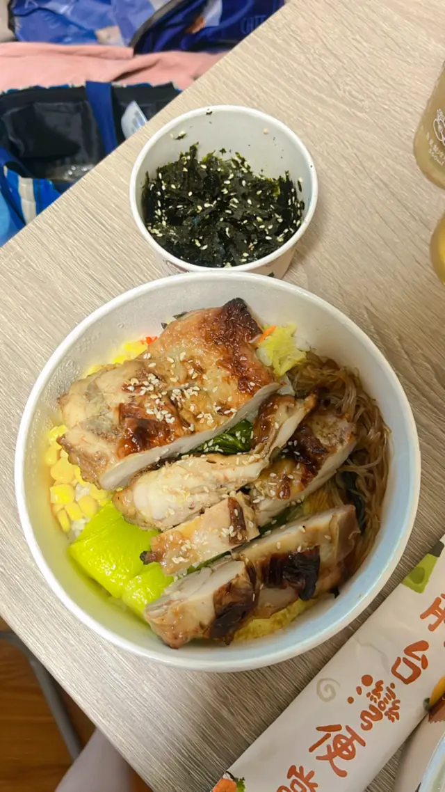 三杯蜜汁烤雞排便當+海苔