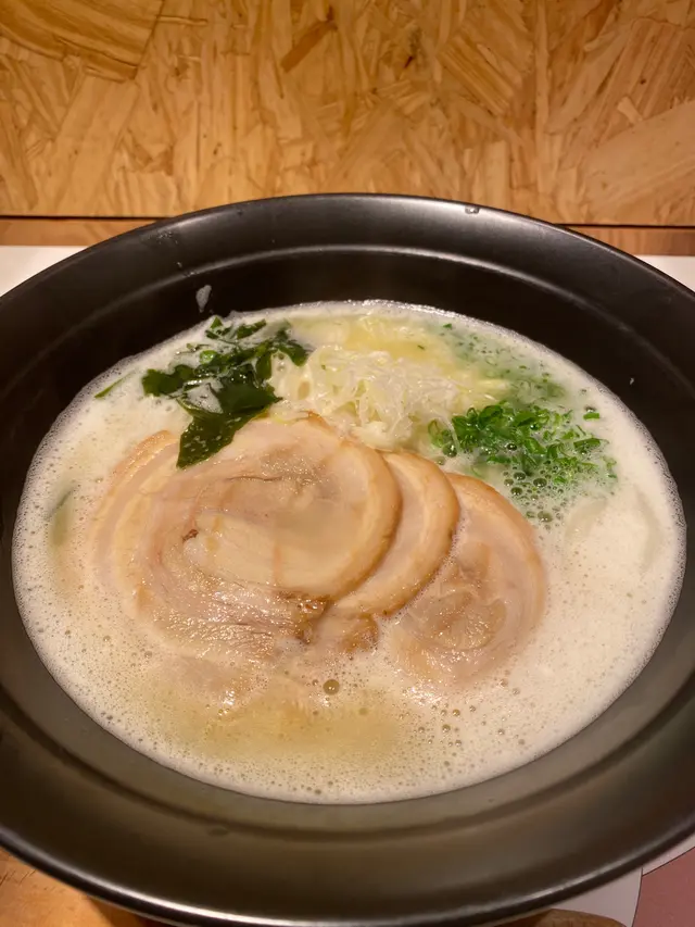 雞白湯叉燒烏龍麵
