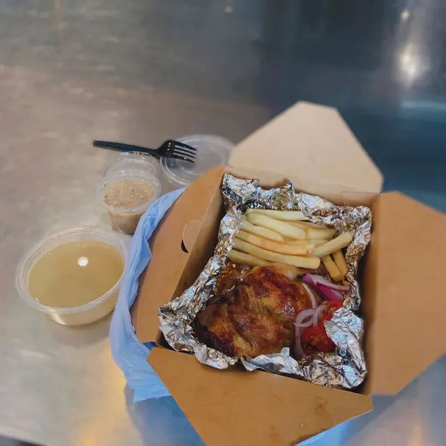 五月皇牌燒春雞1/2隻配薯角