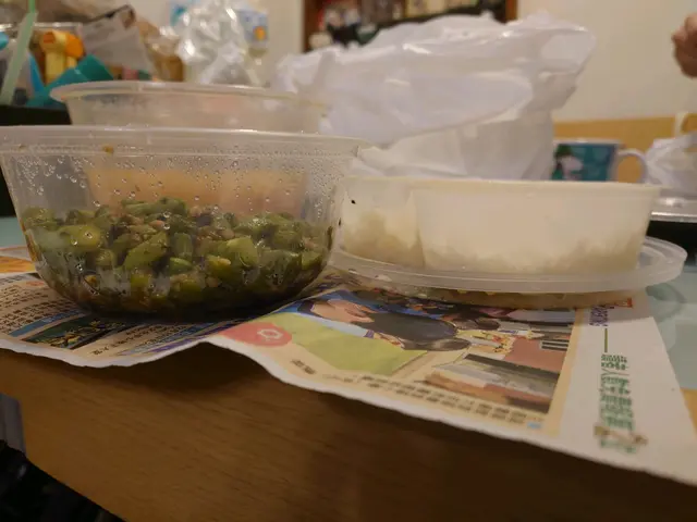 蕃茄薯仔牛腩湯+欖菜四季豆肉碎+飯