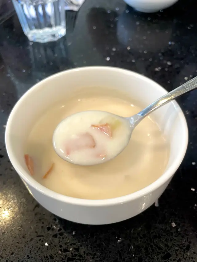 洋蔥薯仔煙肉忌廉湯