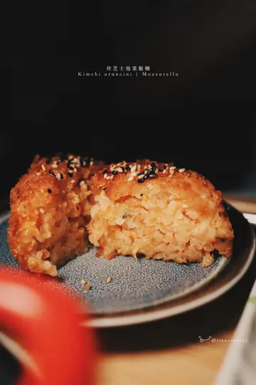 炸芝士泡菜饭团