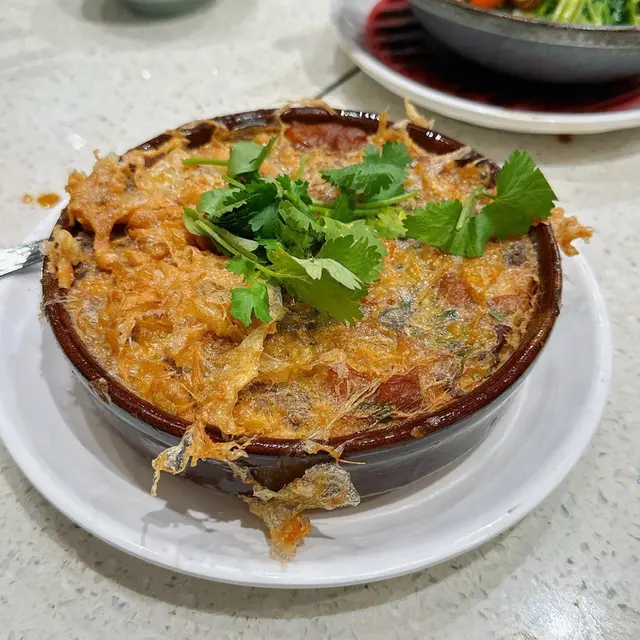 砵仔焗魚腸
