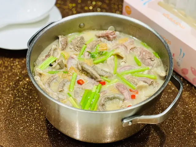 蘿蔔粉腸蝴蝶腩