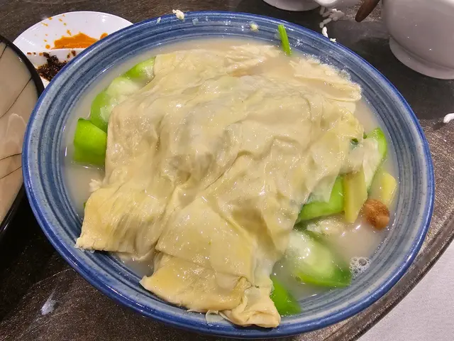 魚湯浸腐皮勝瓜