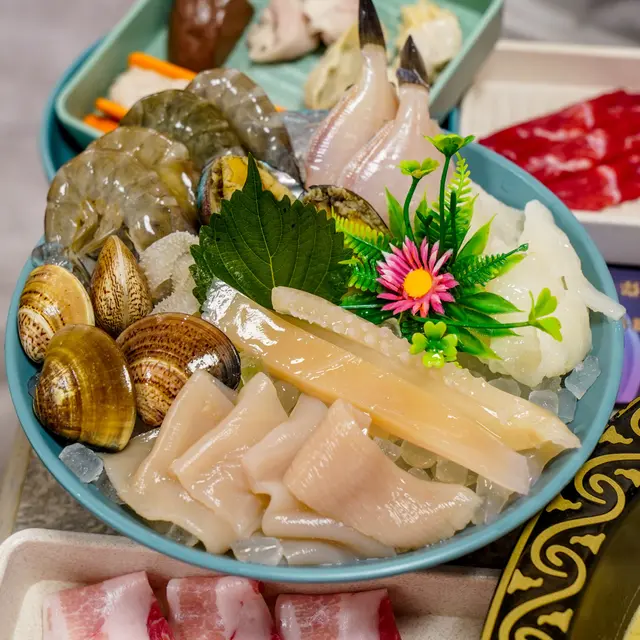 帆立貝, 海蝦, 沙白, 水魷魚, 象拔蚌片, 鮑魚, 青口