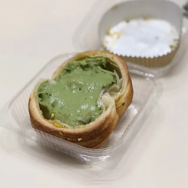 開心果吉士酥皮冰心