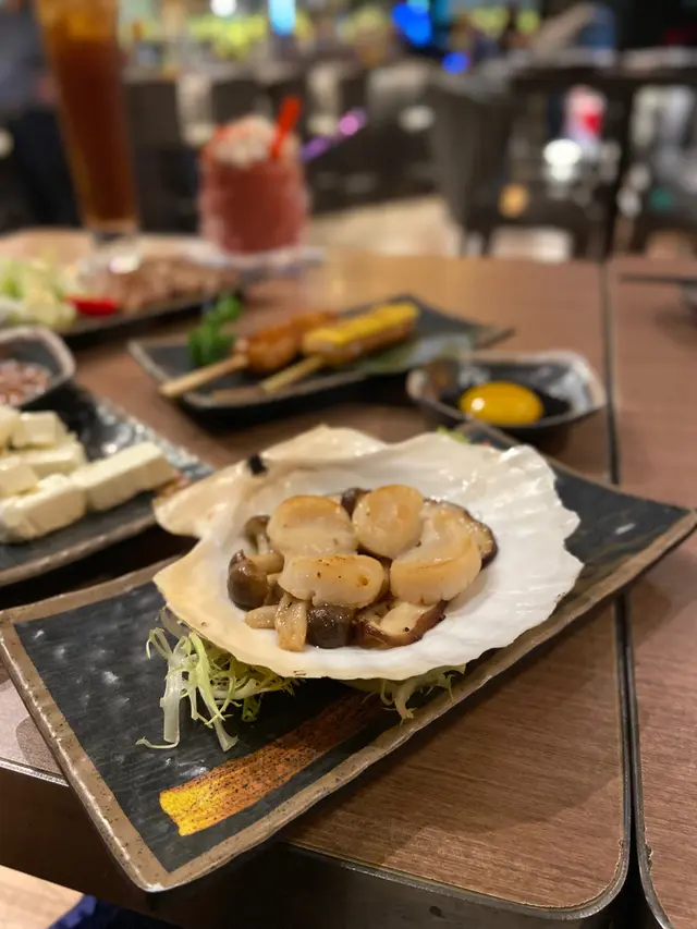 牛油冬菇焗新鮮帶子