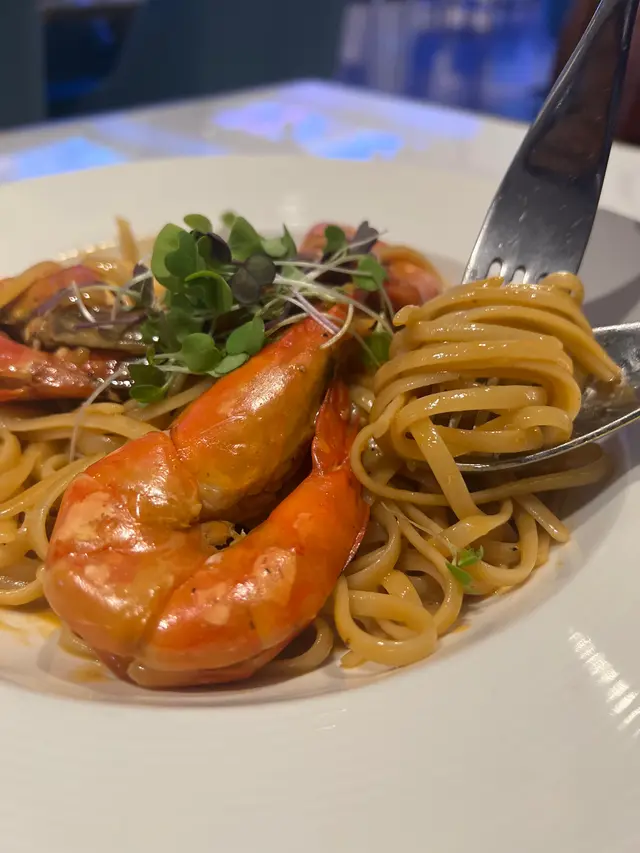 Tiger Prawn Linguine with Lobster Cream Sauce