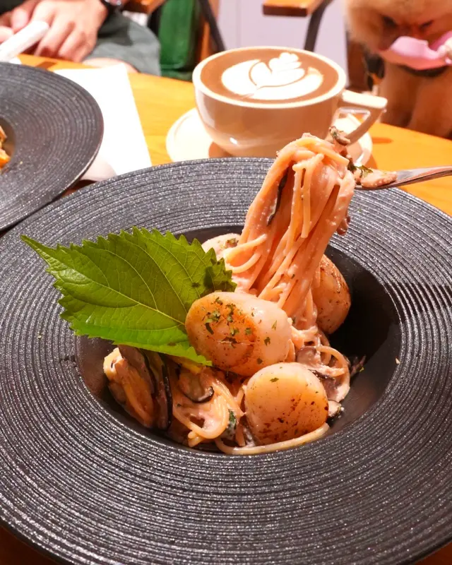 香煎帶子．紫蘇葉明太子醬意粉