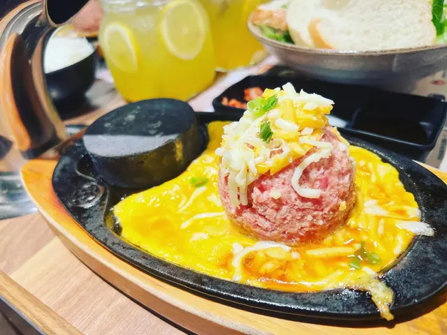 芝士蛋和牛漢堡