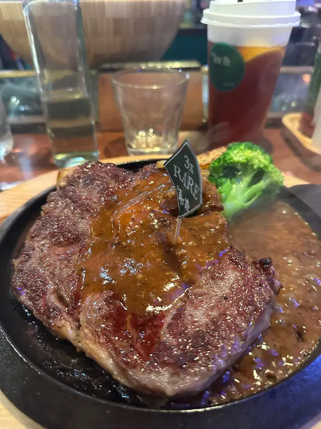 西蘭花薯仔 汁都苦既 好難食🥲