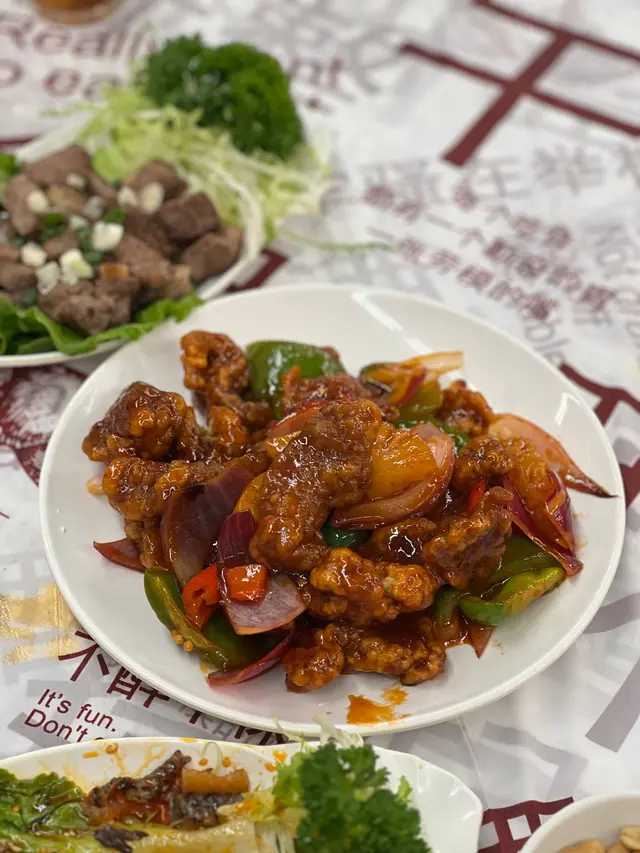 菠蘿拔絲咕嚕肉