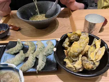 煎韭菜猪肉饺