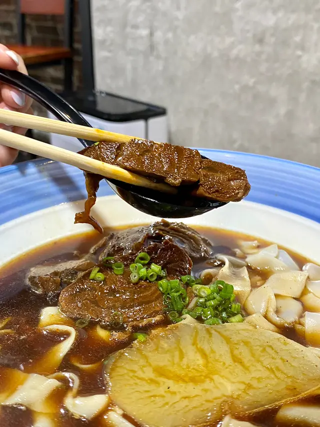 招牌元州牛肉麵