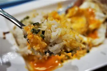 葱油猪扒煎双蛋饭