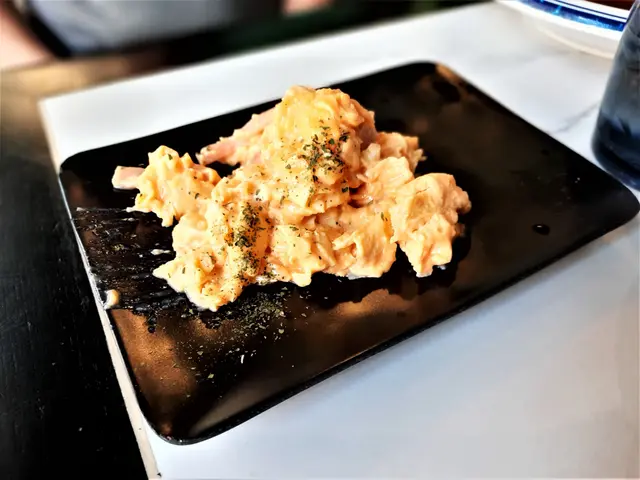 3.6牛乳炒蛋配蒜蓉牛油多士