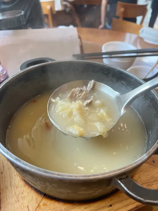 古法濃湯雞煲翅（中翅）