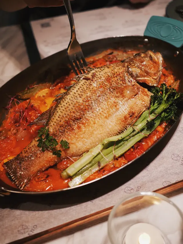 香草烤原條鱸魚