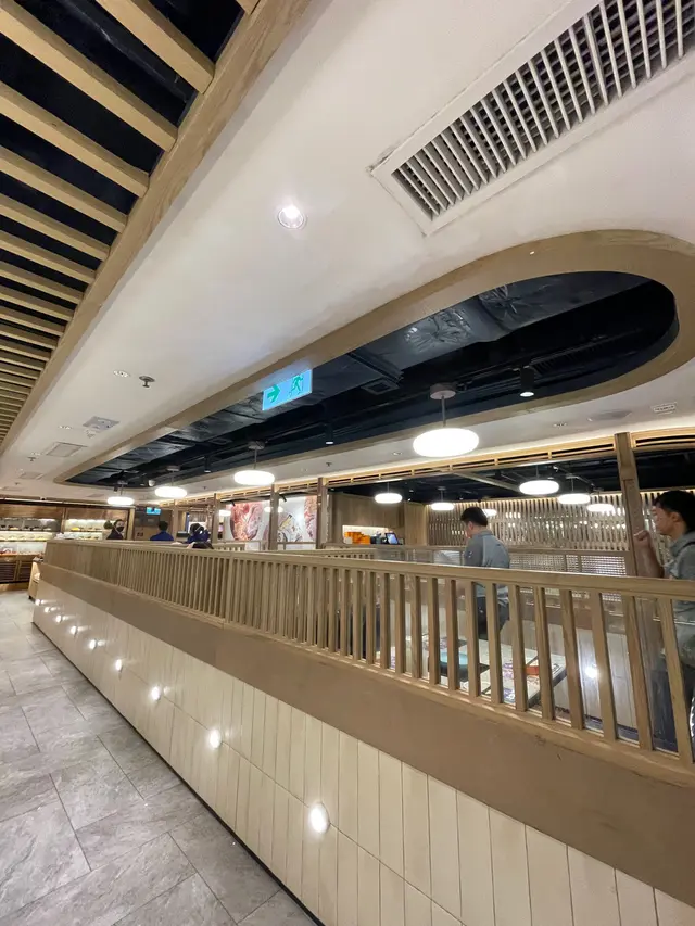 環境衛生，寬敞舒適明亮。