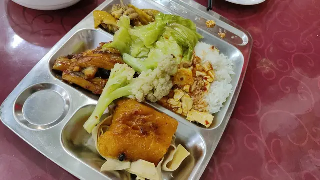 大廚製作好味道 多菜少肉 但種類少