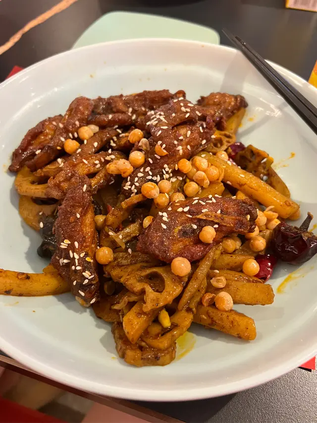 點解係大豆芽… 而唔係花椰菜