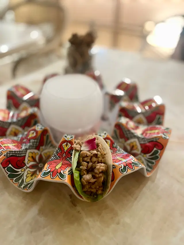 墨西哥餅泰式生菜包 