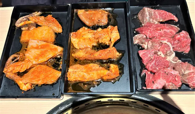 豬頸肉,  牛肉, 魷魚